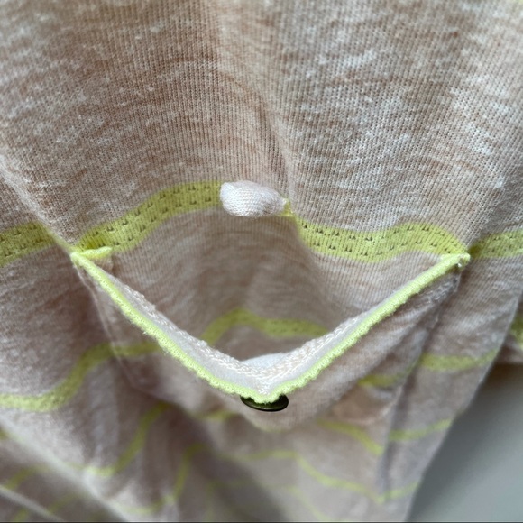 4/$24๐ฆฉ Striped Eyelet Pocket Shirt - Picture 3 of 10